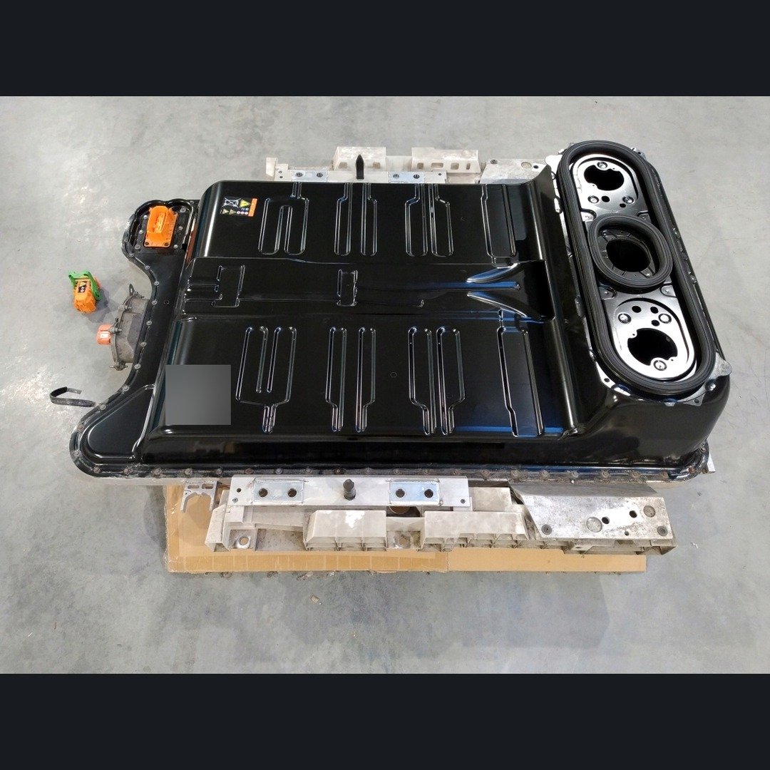 Renault Zoe ZE50 52 kWh traction pack on a pallet in the Drive EV workshop in Taupō